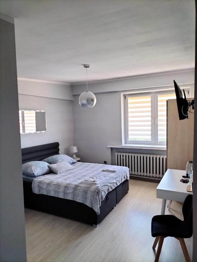 Restauracja Pod Jablonia Hotel Lacko ภายนอก รูปภาพ