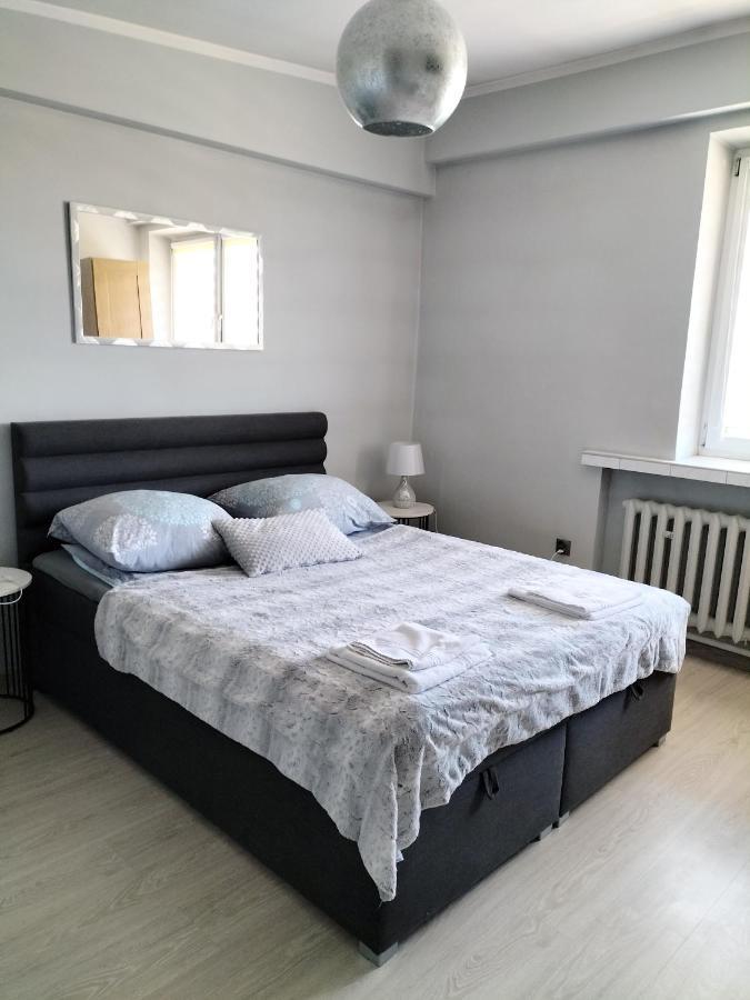 Restauracja Pod Jablonia Hotel Lacko ภายนอก รูปภาพ